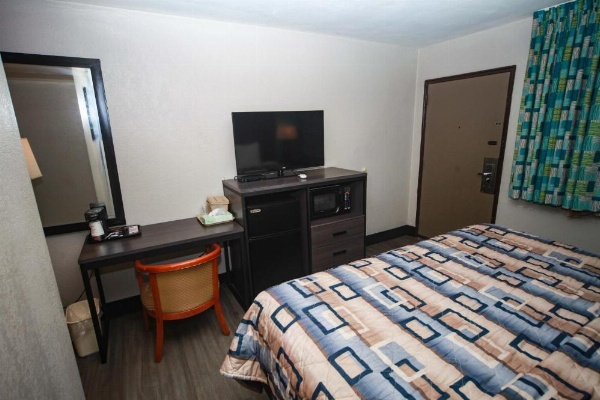 Relax Inn-Bradford image 27